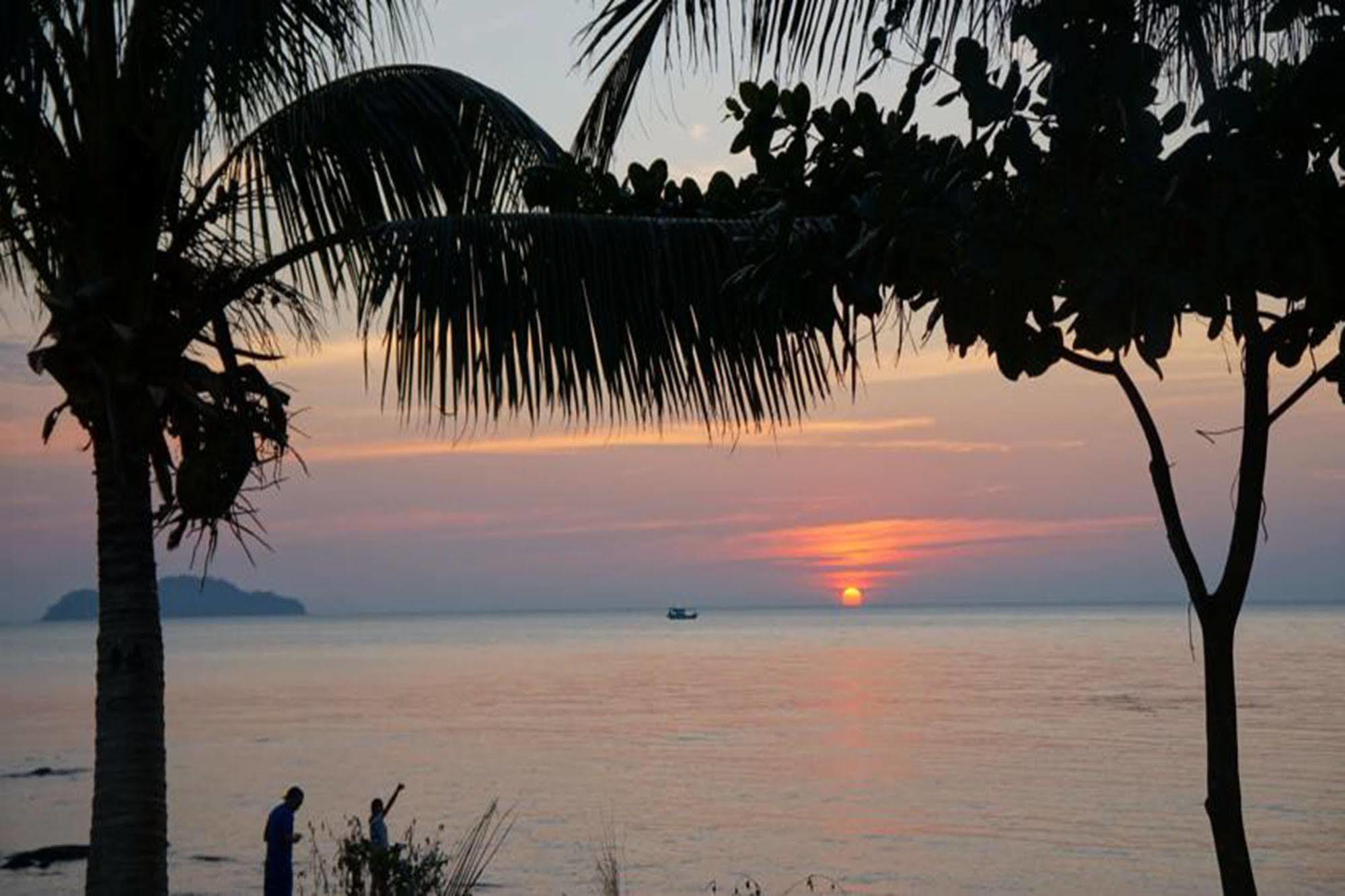Lomtalay Resort Trat Laem Ngop Eksteriør billede